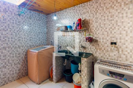 Casa à venda com 216m², 3 quartos e 4 vagas Casa à venda com 216m², 3 quartos e 4 vagasÁrea de Serviço