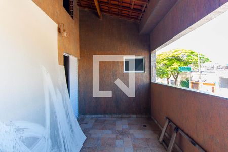 Casa à venda com 216m², 3 quartos e 4 vagas Casa à venda com 216m², 3 quartos e 4 vagasVaranda da Suíte 1