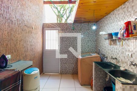 Casa à venda com 216m², 3 quartos e 4 vagas Casa à venda com 216m², 3 quartos e 4 vagasÁrea de Serviço