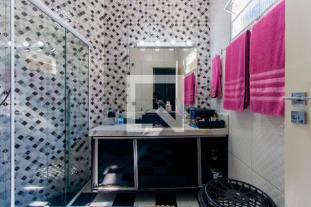 Casa à venda com 216m², 3 quartos e 4 vagas Casa à venda com 216m², 3 quartos e 4 vagasBanheiro da Suíte 1