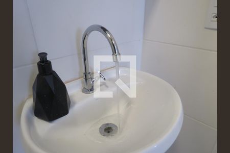 Apartamento para alugar com 35m², 2 quartos e sem vagaBanheiro - Foto 5 (Pia)