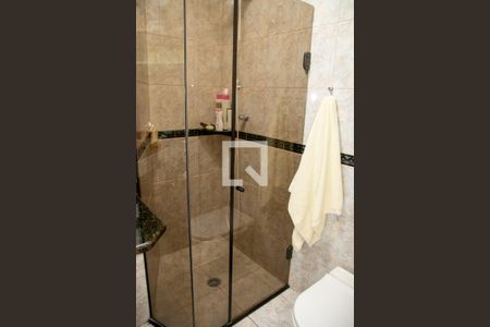 Casa à venda com 250m², 3 quartos e 2 vagasBanheiro 2