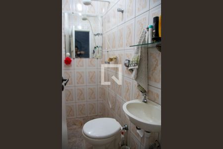 Casa à venda com 250m², 3 quartos e 2 vagasQuarto e Banheiro de Serviço