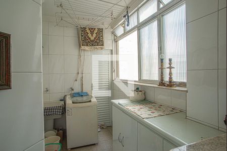 Apartamento à venda com 135m², 4 quartos e 1 vagaÁrea de Serviço