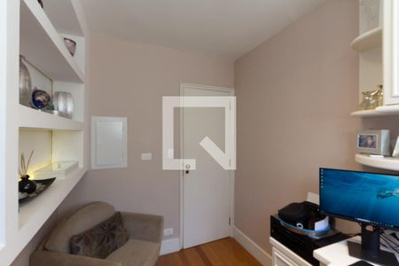 Apartamento à venda com 200m², 3 quartos e 2 vagasEscritório