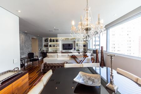 Apartamento à venda com 200m², 3 quartos e 2 vagasSala