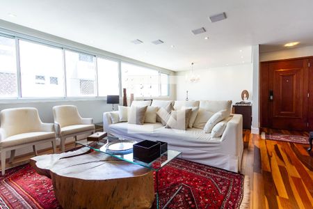 Apartamento à venda com 200m², 3 quartos e 2 vagasSala