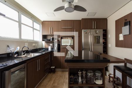 Apartamento à venda com 200m², 3 quartos e 2 vagasCozinha