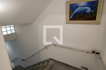 Escada de apartamento para alugar com 1 quarto, 44m² em Caiçara, Praia Grande