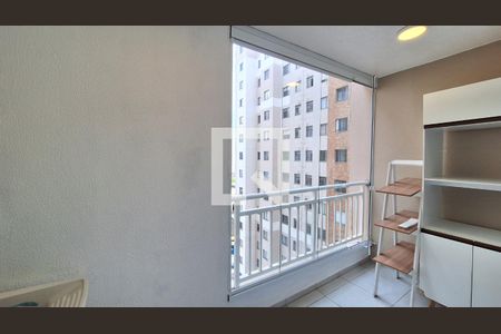 Varanda e área de serviço de apartamento para alugar com 2 quartos, 47m² em Várzea da Barra Funda, São Paulo