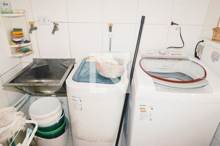 Casa à venda com 374m², 5 quartos e 5 vagasLavanderia (Torneira)