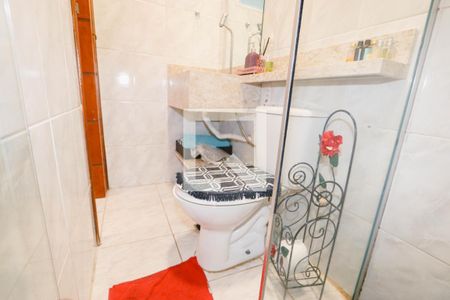 Casa à venda com 374m², 5 quartos e 5 vagasBanheiro 4