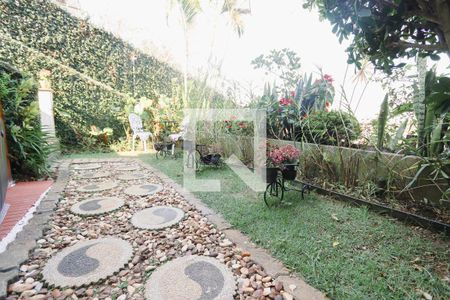 Casa à venda com 374m², 5 quartos e 5 vagasArea verde