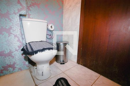 Casa à venda com 374m², 5 quartos e 5 vagasBanheiro 5