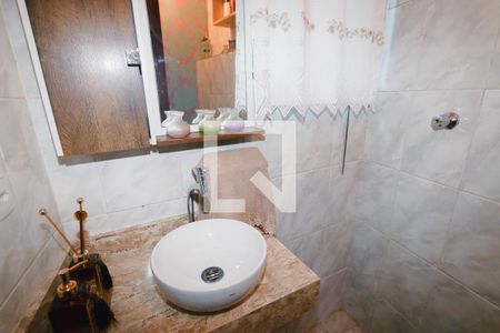 Casa à venda com 374m², 5 quartos e 5 vagasBanheiro 5