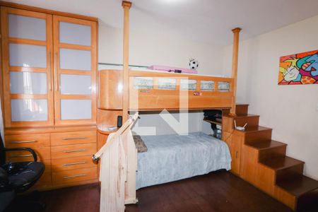 Casa à venda com 374m², 5 quartos e 5 vagasQuarto 3