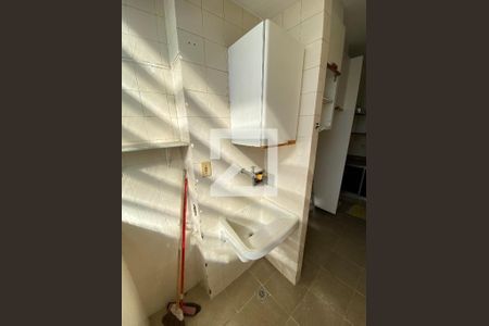 Apartamento à venda com 60m², 3 quartos e sem vagaCozinha e Área de Serviço