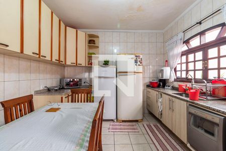 Casa à venda com 125m², 3 quartos e 2 vagas Casa à venda com 125m², 3 quartos e 2 vagasCozinha