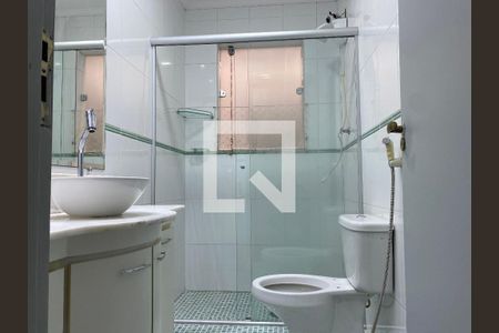 Casa de condomínio à venda com 170m², 3 quartos e 3 vagasBanheiro 2