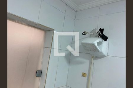 Casa de condomínio à venda com 170m², 3 quartos e 3 vagasBanheiro 2