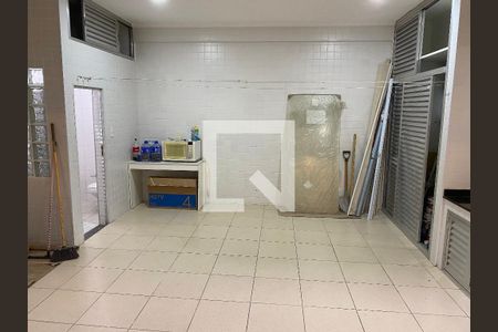 Casa de condomínio à venda com 170m², 3 quartos e 3 vagasÁrea multiuso