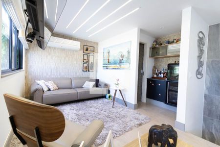 Apartamento para alugar com 136m², 3 quartos e 2 vagasSala