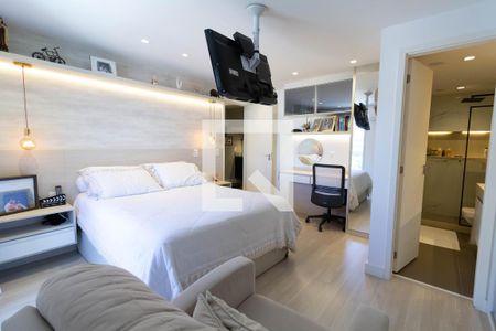 Quarto 1 de apartamento para alugar com 3 quartos, 136m² em Botafogo, Rio de Janeiro