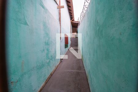 Casa para alugar com 111m², 2 quartos e 1 vaga Casa para alugar com 111m², 2 quartos e 1 vagaCorredor Lateral