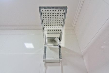 Casa à venda com 100m², 2 quartos e 2 vagasBanheiro da Suíte 1