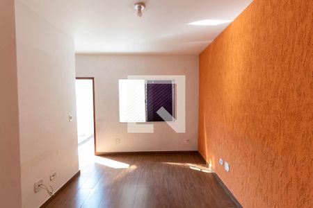 Sala de casa de condomínio à venda com 2 quartos, 54m² em Vila Nhocuné, São Paulo