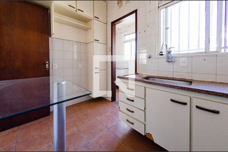 Apartamento para alugar com 108m², 3 quartos e 2 vagas Apartamento para alugar com 108m², 3 quartos e 2 vagasCozinha