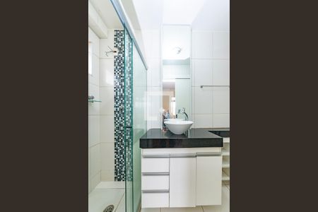 Banheiro da Suíte de apartamento para alugar com 3 quartos, 108m² em Estoril, Belo Horizonte