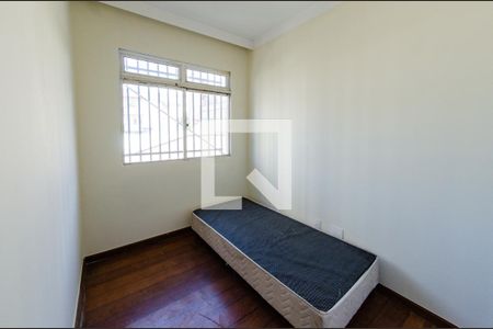 Quarto 2 de apartamento para alugar com 3 quartos, 108m² em Estoril, Belo Horizonte