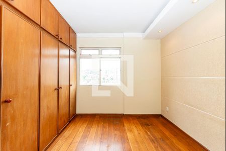 Suíte de apartamento para alugar com 3 quartos, 108m² em Estoril, Belo Horizonte