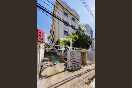 Apartamento para alugar com 108m², 3 quartos e 2 vagas Apartamento para alugar com 108m², 3 quartos e 2 vagasFachada