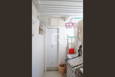 Apartamento à venda com 107m², 2 quartos e 1 vagaÁrea de Serviço