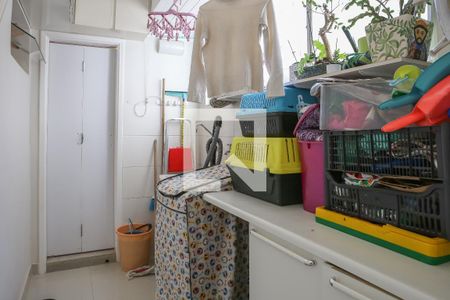 Apartamento à venda com 107m², 2 quartos e 1 vagaÁrea de Serviço