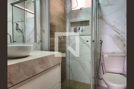 Apartamento à venda com 60m², 2 quartos e 2 vagasBanheiro 2