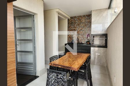 Apartamento à venda com 60m², 2 quartos e 2 vagasVaranda