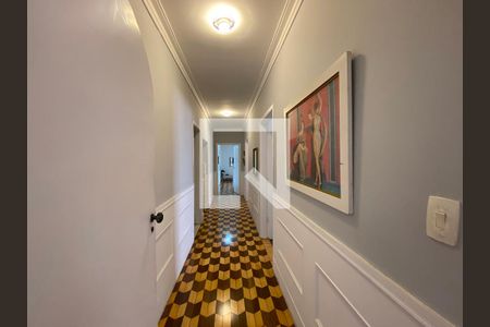 Apartamento à venda com 342m², 4 quartos e 3 vagas Apartamento à venda com 342m², 4 quartos e 3 vagasCorredor