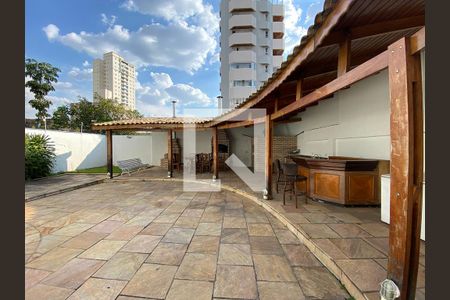 Apartamento à venda com 342m², 4 quartos e 3 vagas Apartamento à venda com 342m², 4 quartos e 3 vagasÁrea comum - Churrasqueira