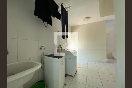 Apartamento à venda com 342m², 4 quartos e 3 vagas Apartamento à venda com 342m², 4 quartos e 3 vagasÁrea de Serviço