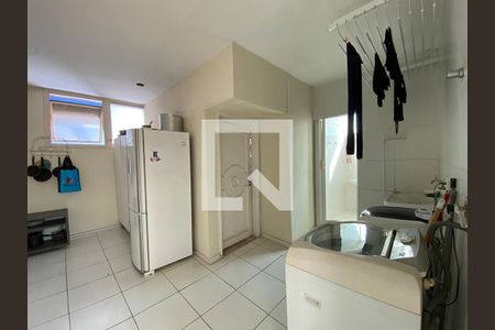 Apartamento à venda com 342m², 4 quartos e 3 vagas Apartamento à venda com 342m², 4 quartos e 3 vagasÁrea de Serviço