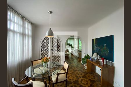 Apartamento à venda com 342m², 4 quartos e 3 vagas Apartamento à venda com 342m², 4 quartos e 3 vagasSala