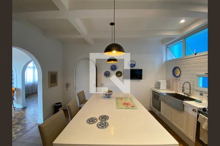 Apartamento à venda com 342m², 4 quartos e 3 vagas Apartamento à venda com 342m², 4 quartos e 3 vagasCozinha