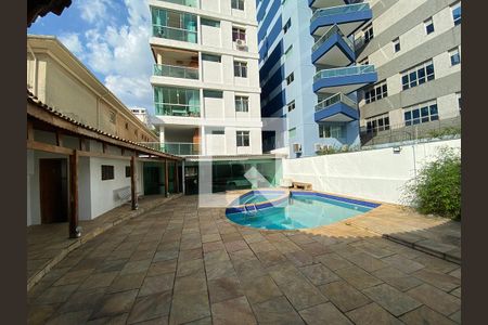 Apartamento à venda com 342m², 4 quartos e 3 vagas Apartamento à venda com 342m², 4 quartos e 3 vagasÁrea comum - Piscina