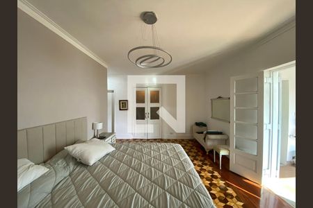 Apartamento à venda com 342m², 4 quartos e 3 vagas Apartamento à venda com 342m², 4 quartos e 3 vagasSuíte