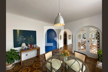 Apartamento à venda com 342m², 4 quartos e 3 vagas Apartamento à venda com 342m², 4 quartos e 3 vagasSala