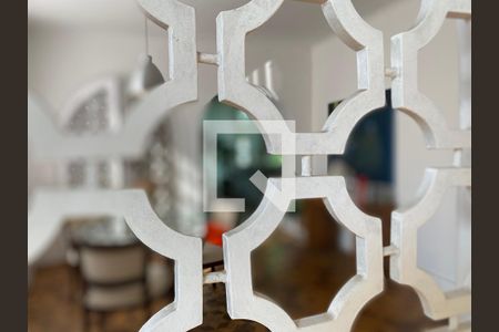 Apartamento à venda com 342m², 4 quartos e 3 vagas Apartamento à venda com 342m², 4 quartos e 3 vagasSala - Detalhe