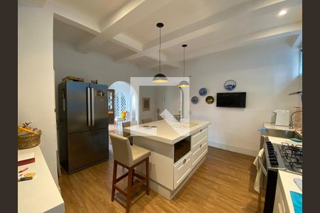 Apartamento à venda com 342m², 4 quartos e 3 vagas Apartamento à venda com 342m², 4 quartos e 3 vagasCozinha